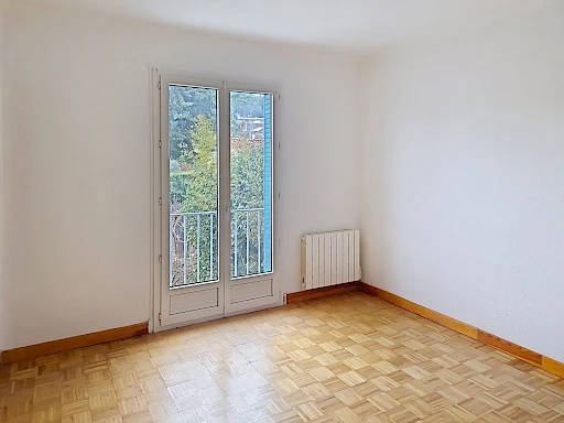 Proche centre historique Appartement Villeneuve Les Avignon 4 pièce(s) 76.15 m2 plus balcon et cave de 30 m². - 3