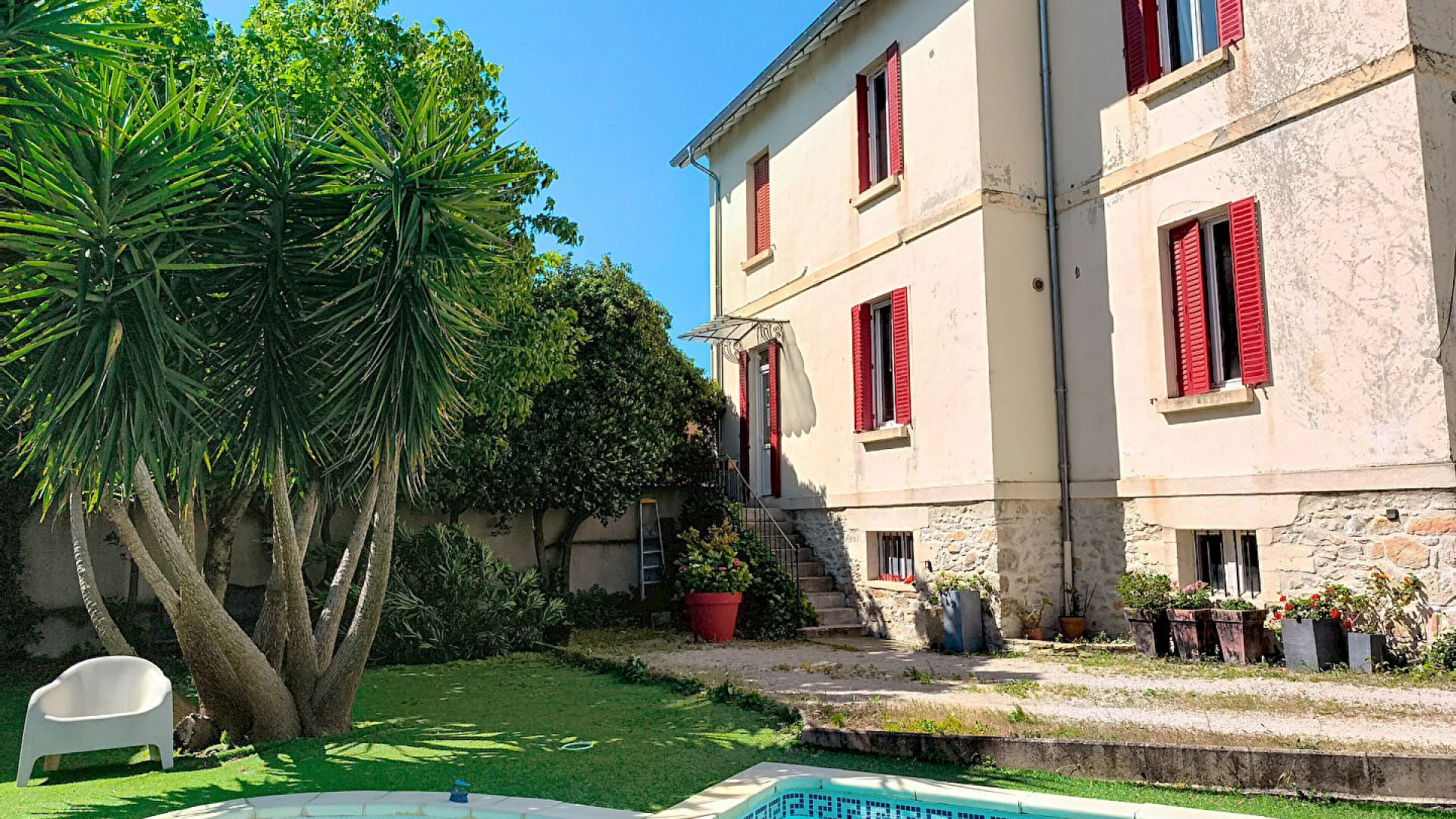 Maison Villeneuve Les Avignon 6 pièce(s) 170 m2