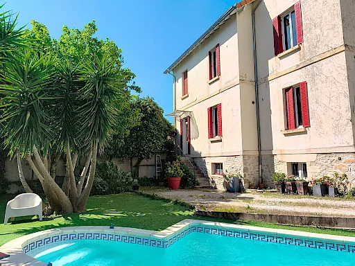 Maison Villeneuve Les Avignon 6 pièce(s) 170 m2 - 1