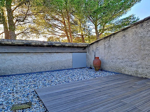 Maison Villeneuve Les Avignon 5 pièce(s) 175 m2 suer 1088 m² de terrain avec piscine - 10