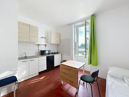 Lot de 5 studios en zone verte d'Avignon - 1