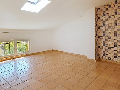 Maison Villeneuve les Avignon 5 pièce(s) 197 m2 sur  une parcelle d'environ 700 m². - 10