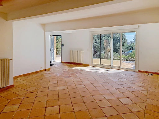 Maison Villeneuve les Avignon 5 pièce(s) 197 m2 sur  une parcelle d'environ 700 m². - 6