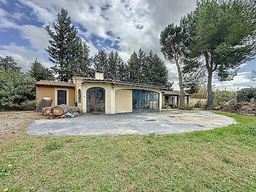 Propriété de  240 m2 environ avec  annexes, court de tennis, pétanque et garage - 10