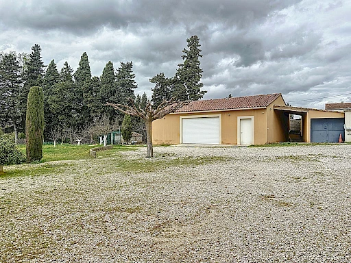 Propriété de  240 m2 environ avec  annexes, court de tennis, pétanque et garage - 12