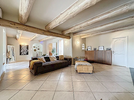 Propriété de  240 m2 environ avec  annexes, court de tennis, pétanque et garage - 4