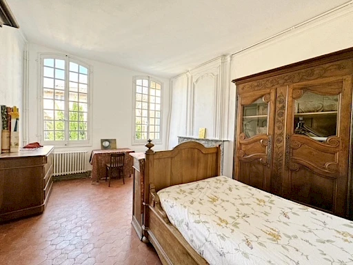 Demeure de prestige du  XVII ème  siècle à Tarascon 9 pièces 250.8 m2