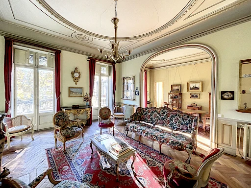 Maison de prestige Avignon Intra-Muros Victor Hugo