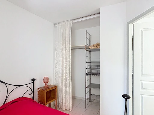 A LOUER AVIGNON INTRAMUROS (84000) : appartement 1 pièce bis - meublé - secteur carreterie - 8