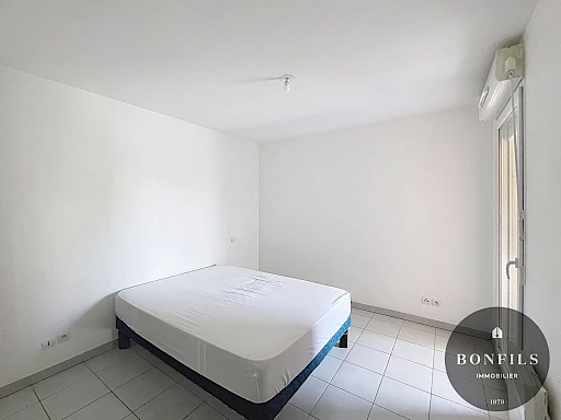 A LOUER AVIGNON EXTRA MUROS ( 84000 ) : Quartier route de montfavet, T2 meublé avec terrasse et 1 place de parking ! - 5