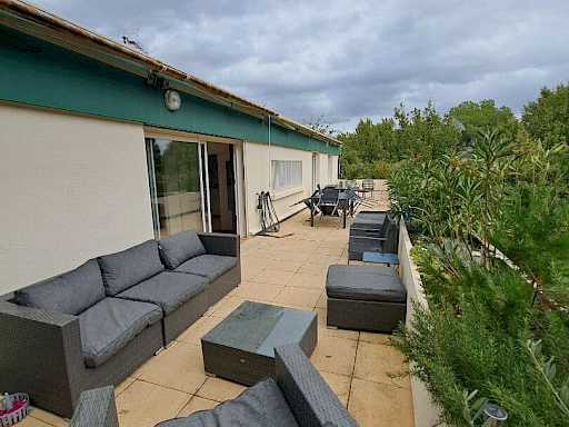 Appartement Villeneuve Les Avignon 4 pièce(s) 113.77 m2 - Bien d'Exception - Meublé - 2