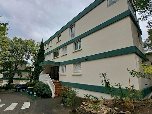 Appartement Villeneuve Les Avignon 4 pièce(s) 113.77 m2 - Bien d'Exception - Meublé - 18