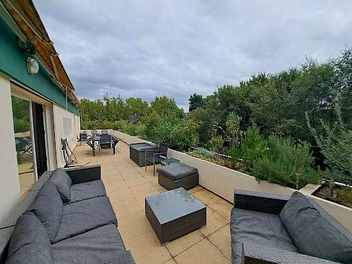 Appartement Villeneuve Les Avignon 4 pièce(s) 113.77 m2 - Bien d'Exception - Meublé - 1