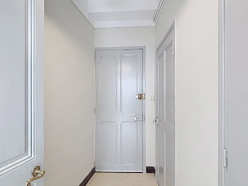 A LOUER AVIGNON (84000) INTRAMUROS : APPARTEMENT 2 PIECES NON MEUBLE - QUARTIER RUE PAUL SAIN - 6