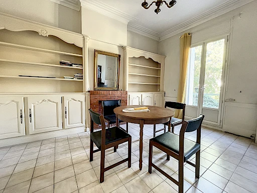 A LOUER AVIGNON INTRAMUROS ( 84000 ) : T2 meublé - 64.46m² - terrasse - rue agricole Perdiguier !