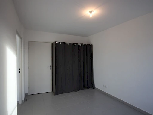 A LOUER AVIGNON (84000) - ROUTE DE LYON : T2 - 37.70 m2 - dernier étage ascenseur - avec terrasse et 1 garage ! - 5
