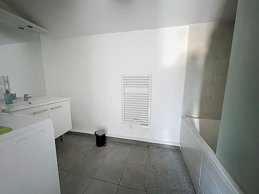 A LOUER AVIGNON INTRAMUROS (84000) : Appartement meublé 2 pièces - 51.03m2 - Quartier Vernet - 5