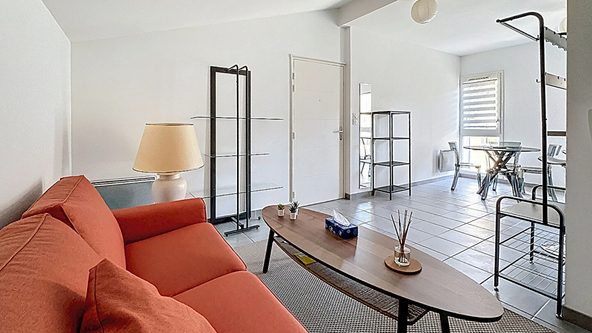 A LOUER AVIGNON INTRAMUROS (84000) : Appartement meublé 2 pièces - 51.03m2 - Quartier Vernet