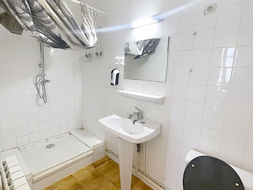 A LOUER AVIGNON INTRAMUROS ( 84 000 ) : charmant et spacieux appartement 3 pièces ! - 8