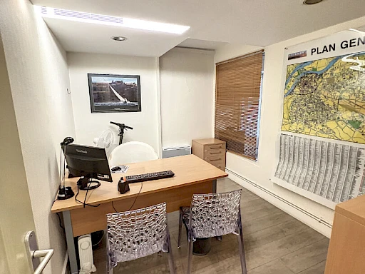 Bureaux Avignon Intra Muros 5 pièce(s) 75 m2 - 8