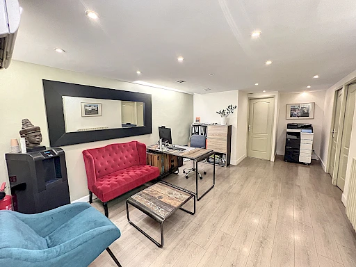 Bureaux Avignon Intra Muros 5 pièce(s) 75 m2 - 4