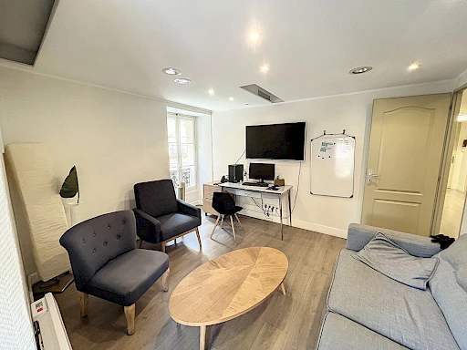 Bureaux Avignon Intra Muros 5 pièce(s) 75 m2