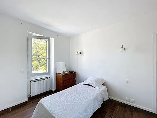 A LOUER AVIGNON ( 84000 ) PREMIERE CEINTURE EXTRAMUROS : Maison 3 pièces - cour - climatisée -meublée ou non meublée ! - 7