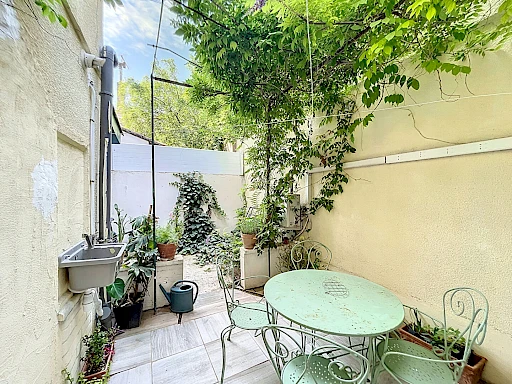 A LOUER AVIGNON ( 84000 ) PREMIERE CEINTURE EXTRAMUROS : Maison 3 pièces - cour - climatisée -meublée ou non meublée ! - 4