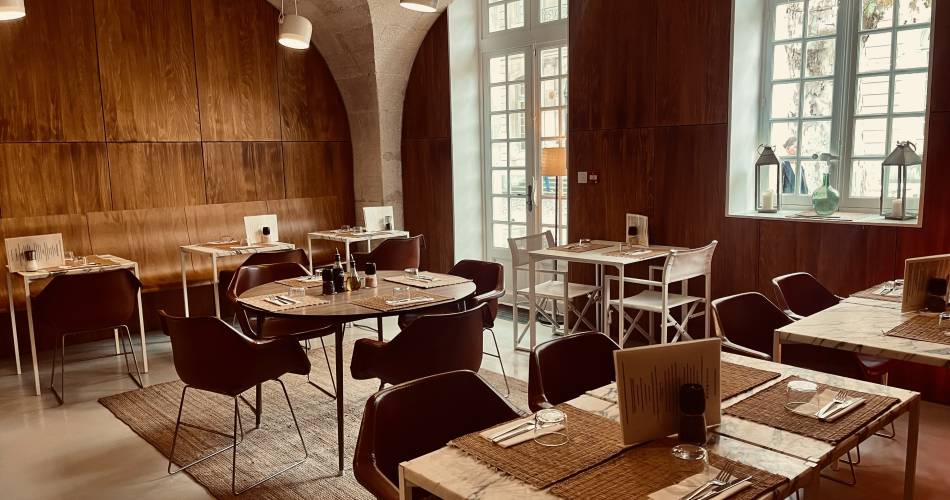 Le Violette à Avignon : une pause gourmande au cœur de l’art et du calme