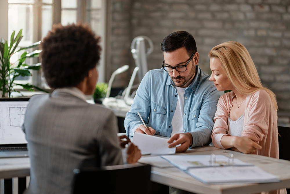Trois Français sur quatre font confiance aux agents immobiliers : une relation de confiance qui perdure
